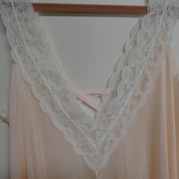 Vintage Intime of California Nightgown Pink Size P - Picture 4 of 8